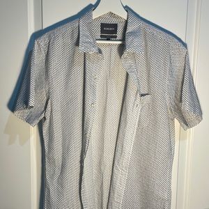 Stretch slim fit short sleeved shirt